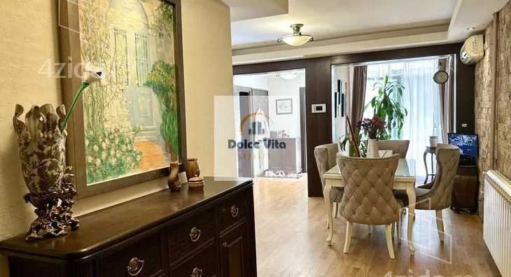 Šestosoban stan | 4zida