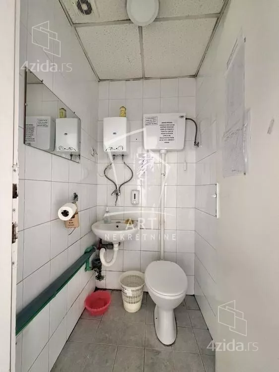 Lokal | 4zida