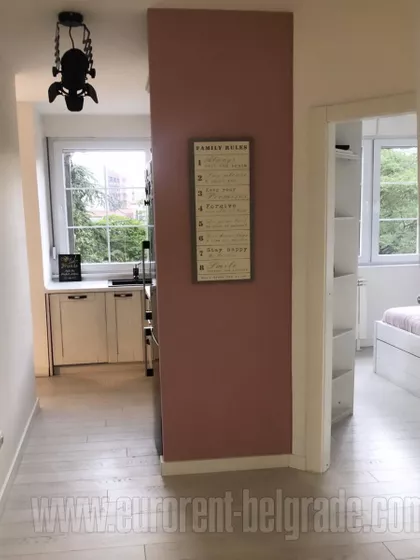 CRVENI KRST | 4zida.rs