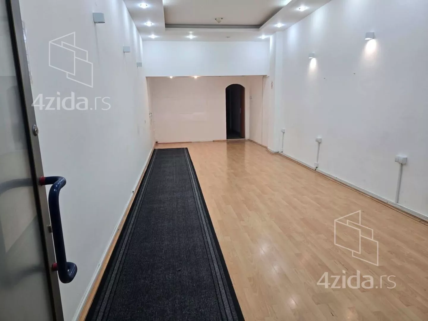 Lokal | 4zida