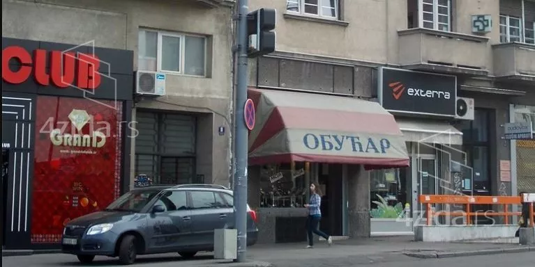 Četvoroiposoban stan | 4zida