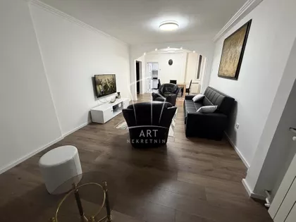 Petrarkina | 4zida.rs