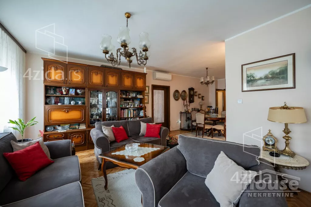 Četvorosoban stan | 4zida