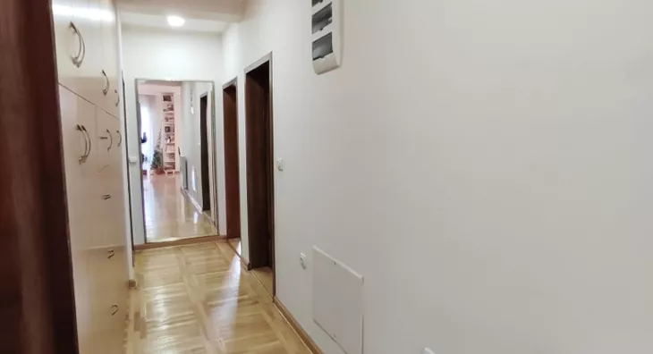 4-etažna kuća | 4zida