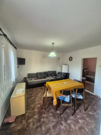 Vikend Naselje | 4zida.rs