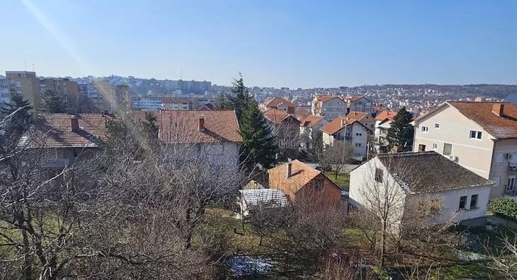 Šestosoban stan | 4zida