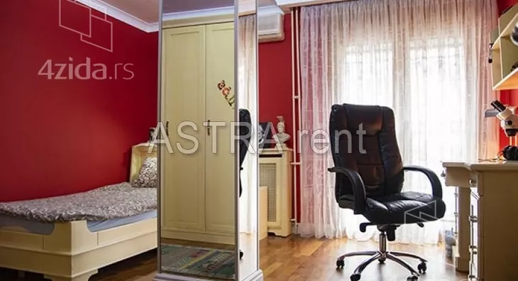 Petosoban stan | 4zida