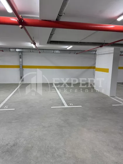 Hajduk Veljkova | 4zida.rs