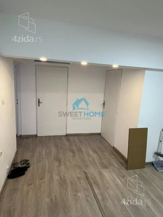 Četvoroiposoban stan | 4zida