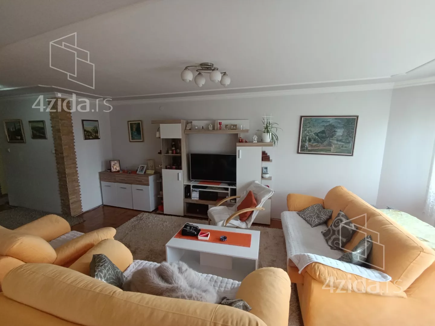 Troiposoban stan | 4zida