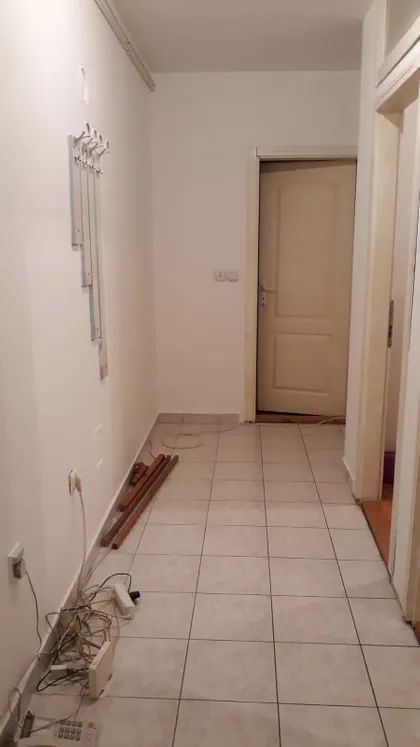 Lomničke Borbe 12A | 4zida.rs