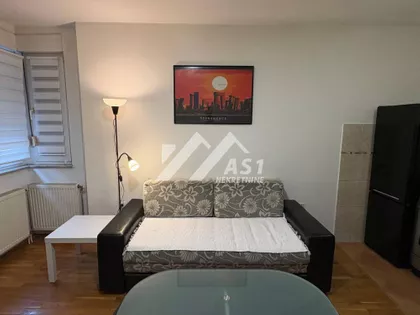 Petra Drapšina | 4zida.rs