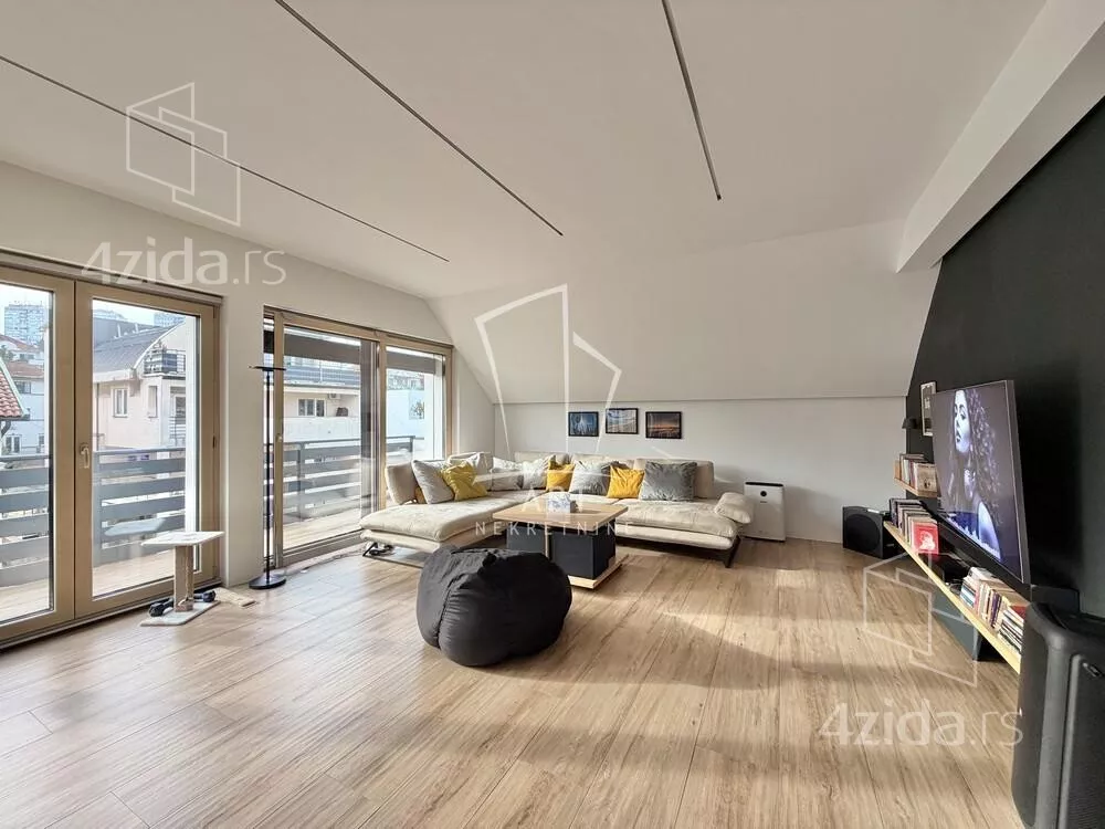 Troiposoban stan | 4zida