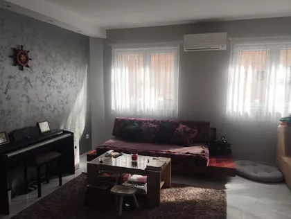 Mali Mokri Lug | 4zida.rs