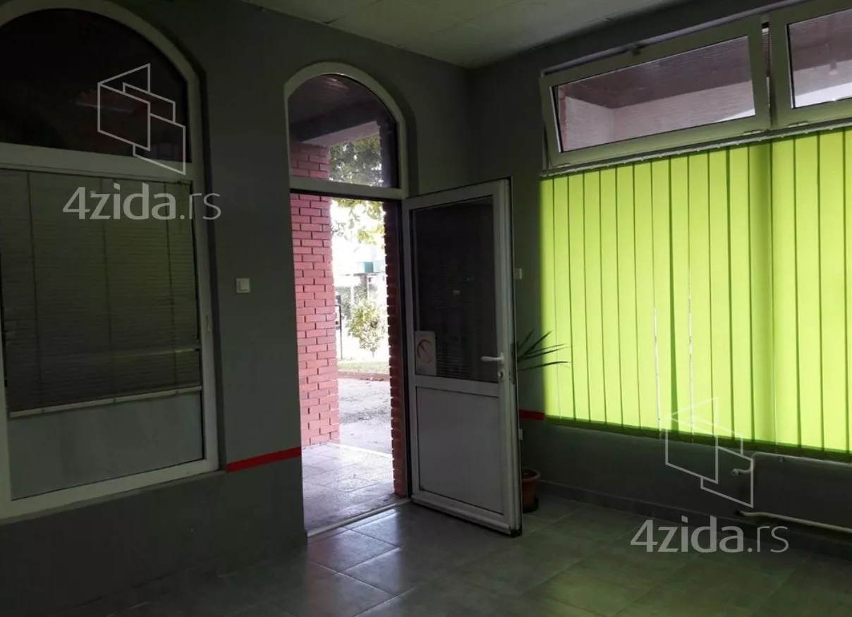Lokal | 4zida