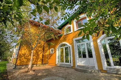 Vlade Ćetkovića 76 | 4zida.rs