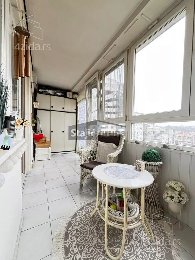 Troiposoban stan | 4zida