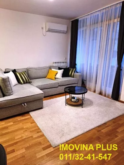 Mirka Milojkovića | 4zida.rs