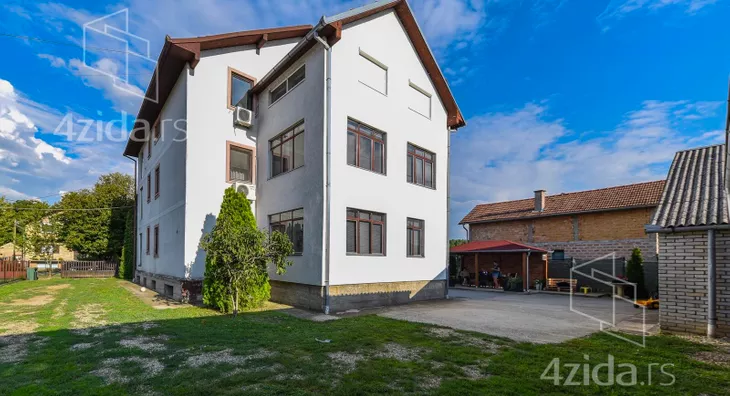 3-etažna kuća | 4zida