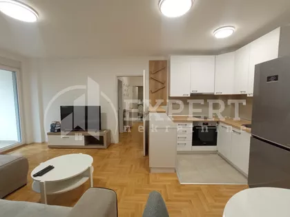 Prvomajska | 4zida.rs