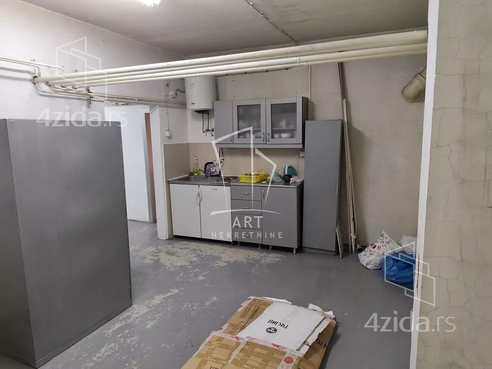 Poslovni prostor | 4zida