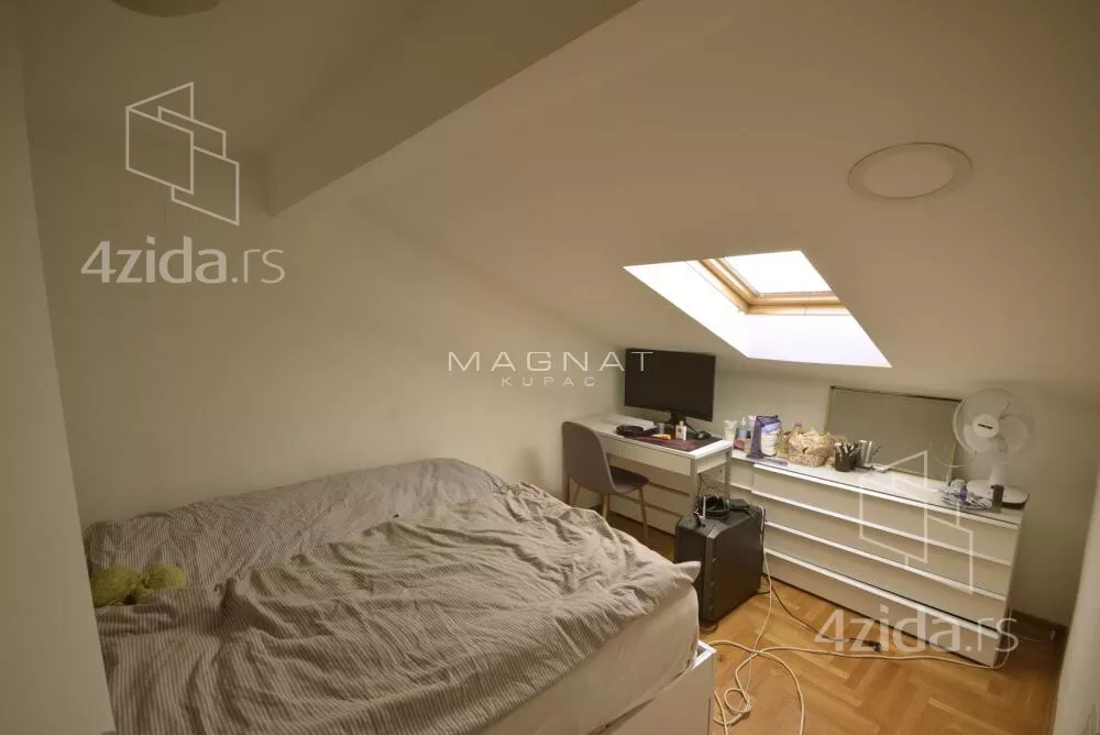 Četvoroiposoban stan | 4zida