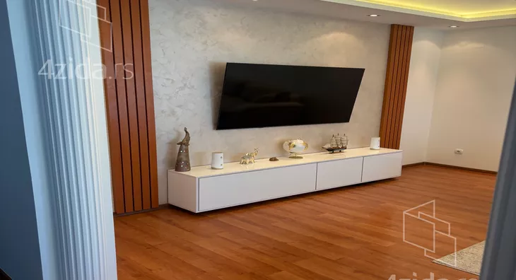 Šestosoban stan | 4zida