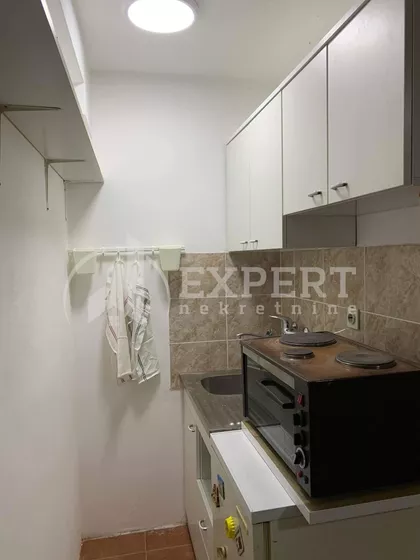 Ustanička | 4zida.rs