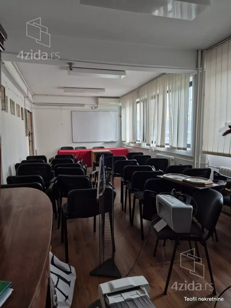 Poslovni prostor | 4zida