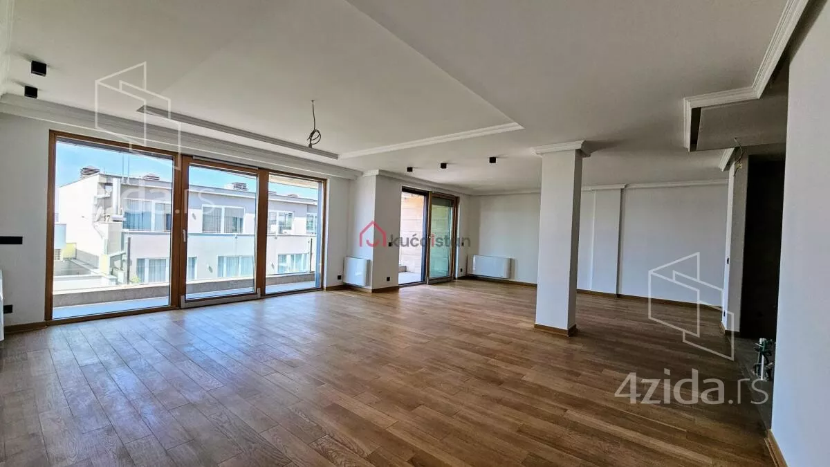 Petosoban stan | 4zida