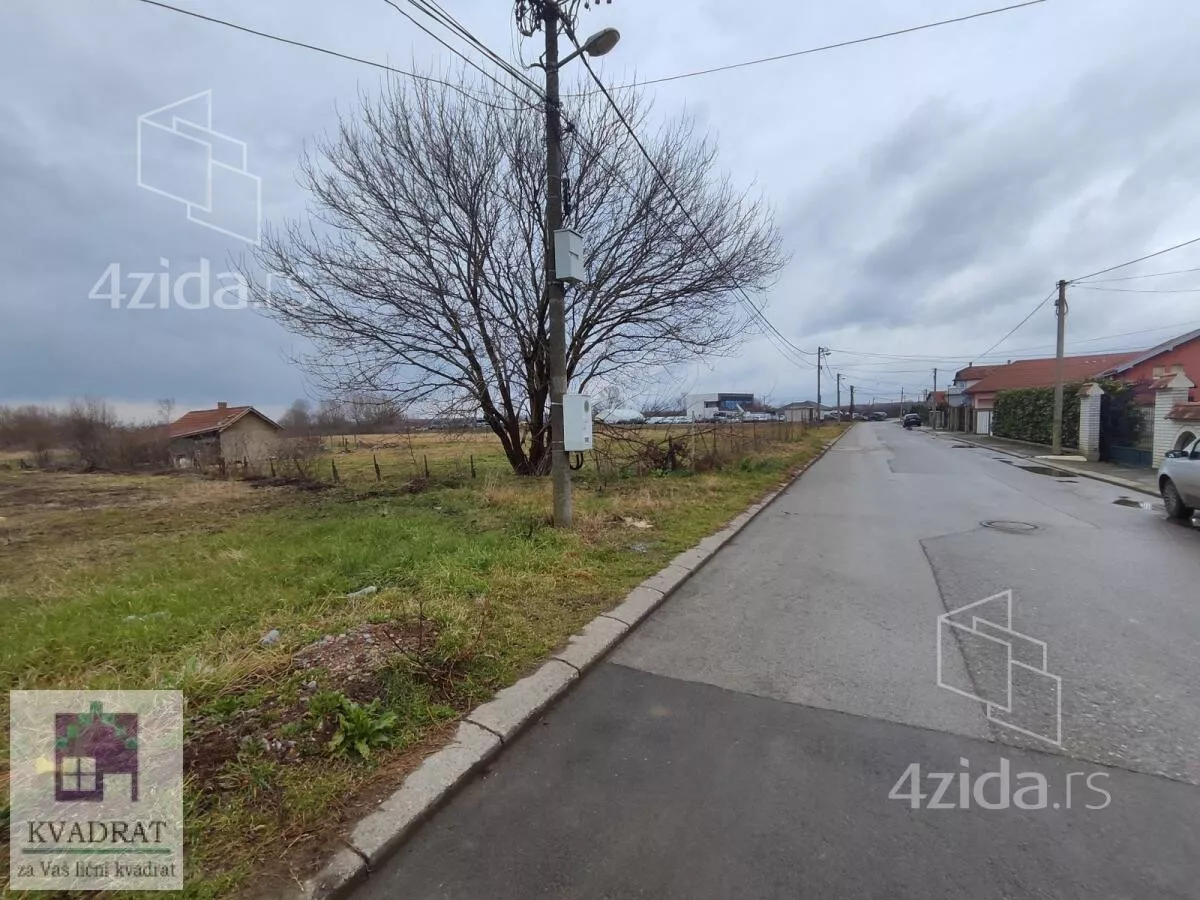 Plac | 4zida