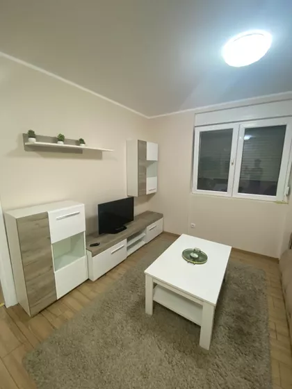 Žarka Zrenjanina 18B | 4zida.rs