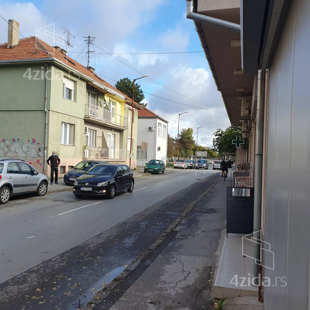 Poslovni prostor | 4zida