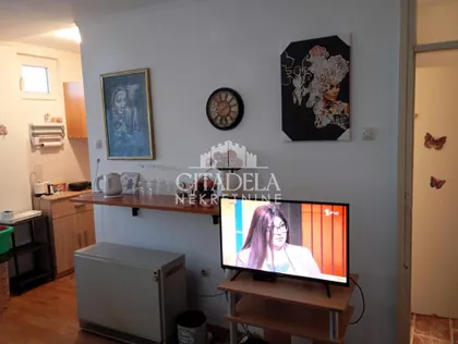 Majska | 4zida.rs