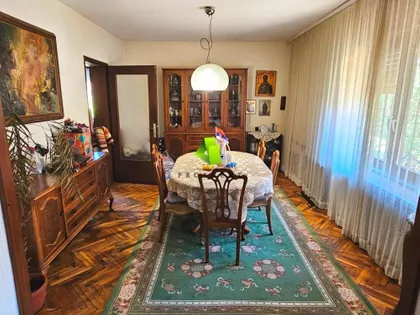 Apelovac | 4zida.rs