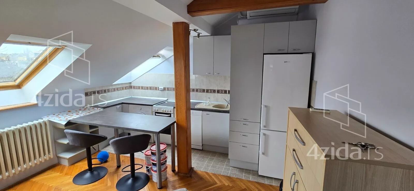 Dvoiposoban stan | 4zida