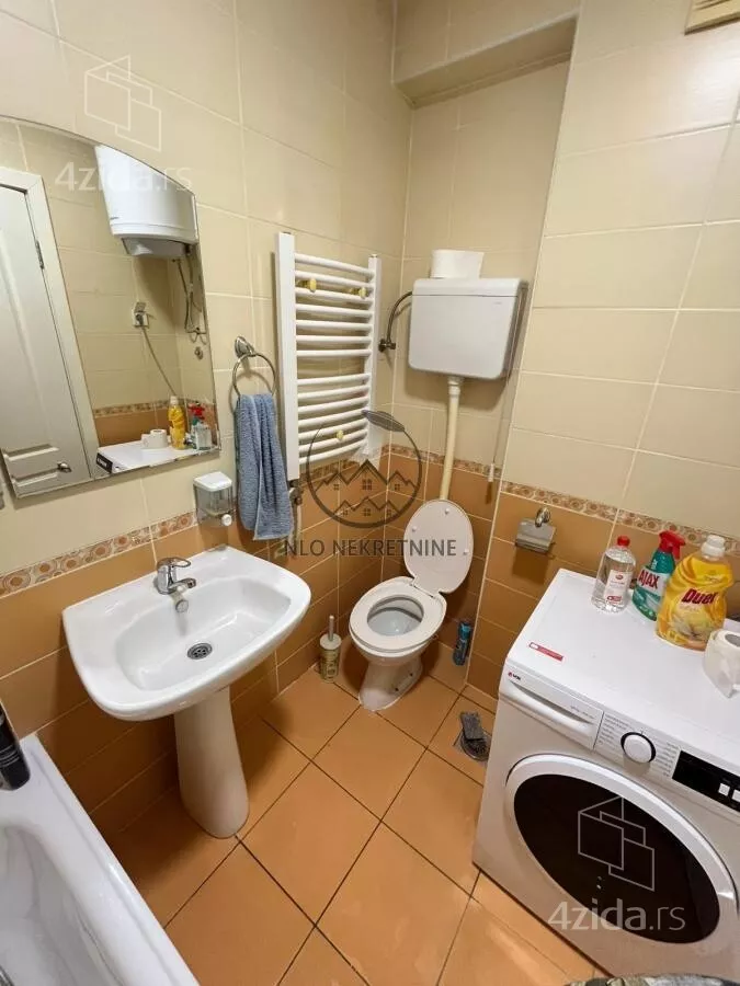 Troiposoban stan | 4zida