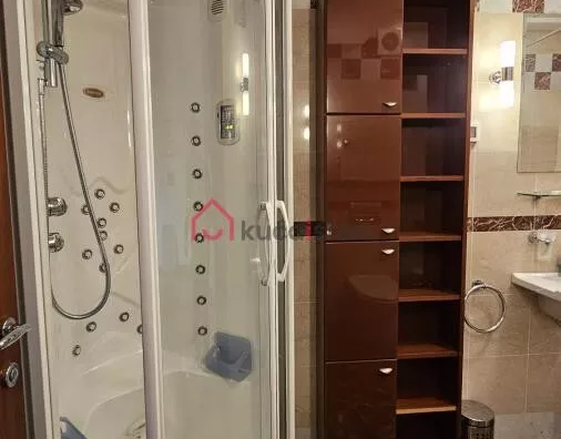 Sedmosoban stan | 4zida