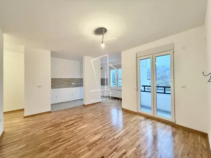 Kraljice Jelene | 4zida.rs