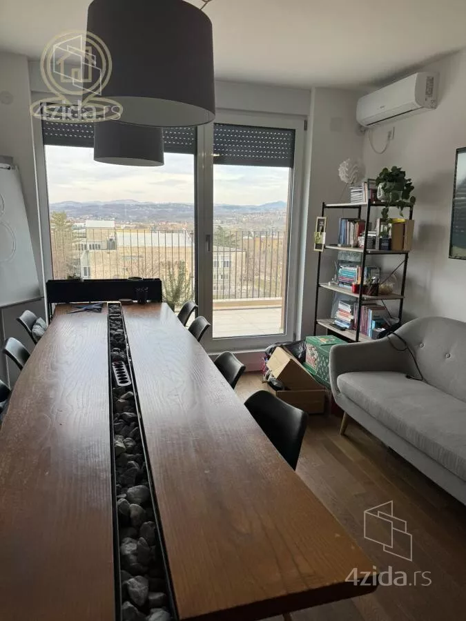 Dvoiposoban stan | 4zida