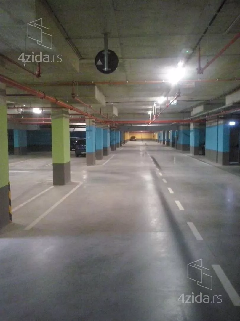 Garaža | 4zida