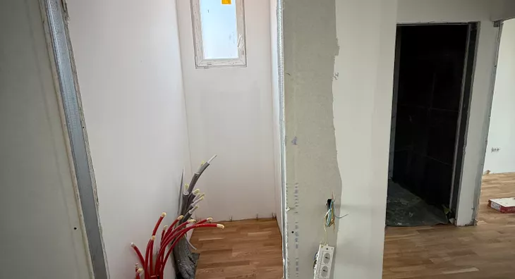 Šestosoban stan | 4zida