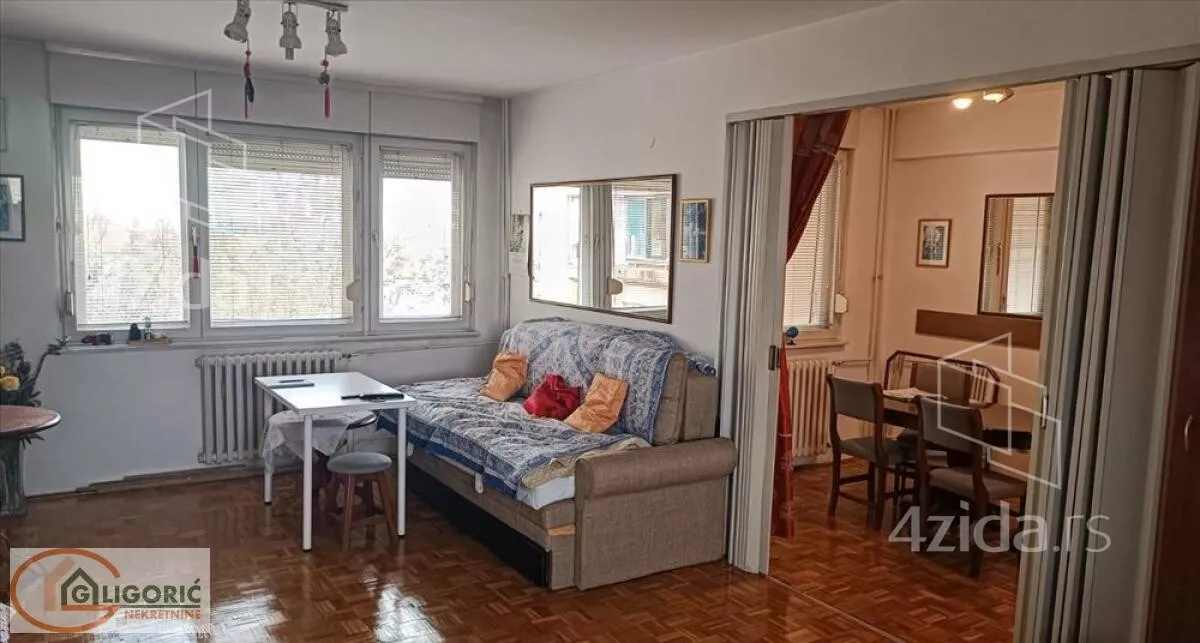 Troiposoban stan | 4zida