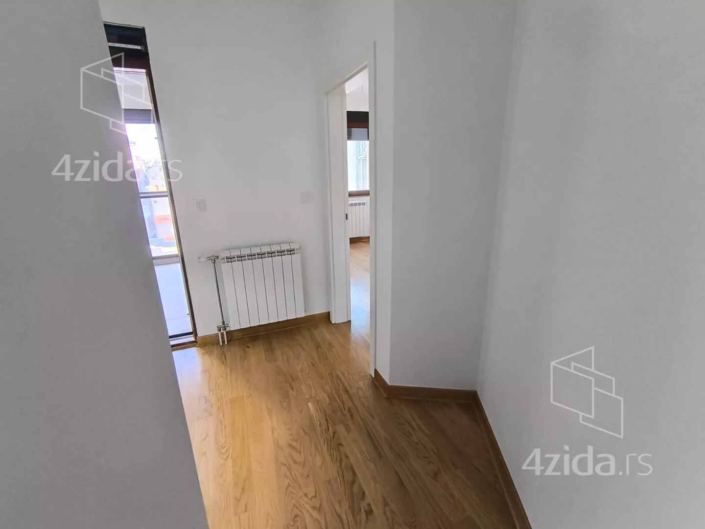 Petosoban stan | 4zida