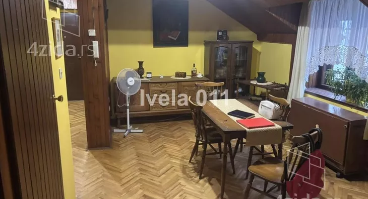 Četvoroiposoban stan | 4zida