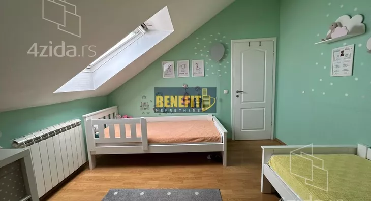 Petosoban stan | 4zida