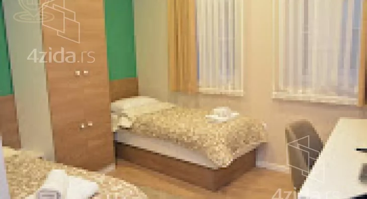 Poslovna zgrada | 4zida