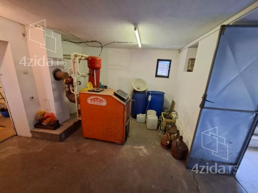 3-etažna kuća | 4zida