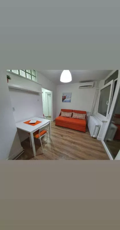 Vojvođanska 8 | 4zida.rs