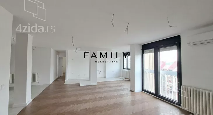 Četvoroiposoban stan | 4zida